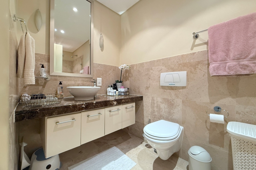 To Let 3 Bedroom Property for Rent in Waterfront Western Cape